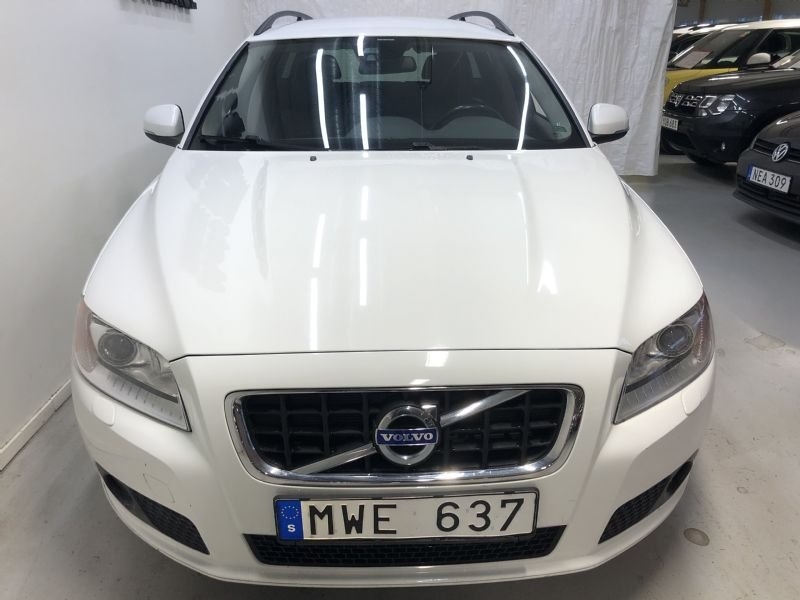 Volvo V70 D2 Manuell, 115hk 2013, bild 2/9