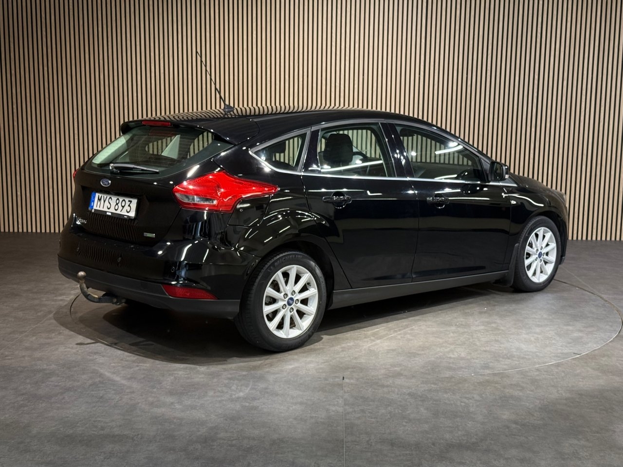 Ford Focus 1.0 EcoBoost Titanium 2016, kuva 4/10