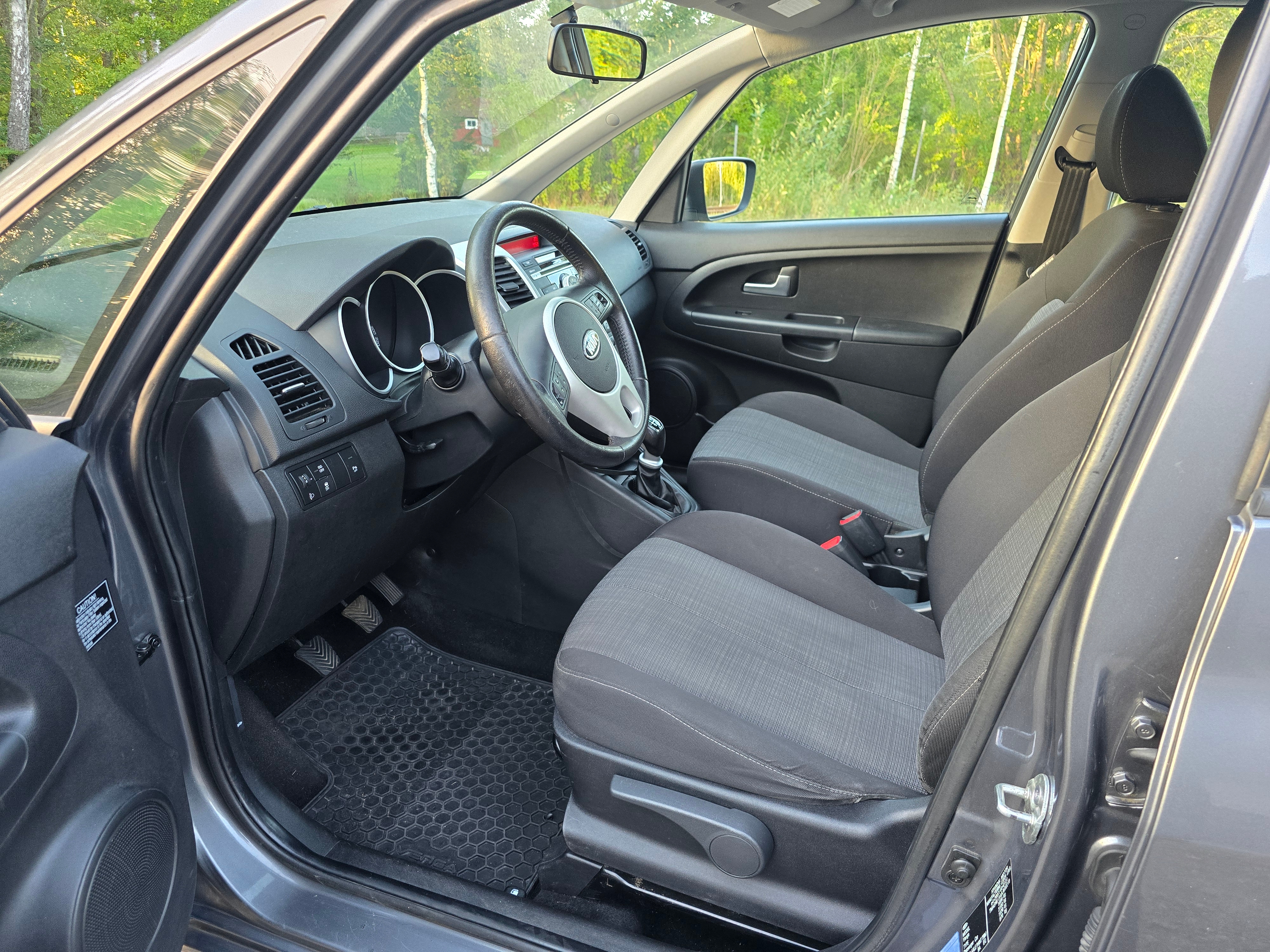 Kia Venga 1.4 CRDi Manuell 2011, bild 6/9