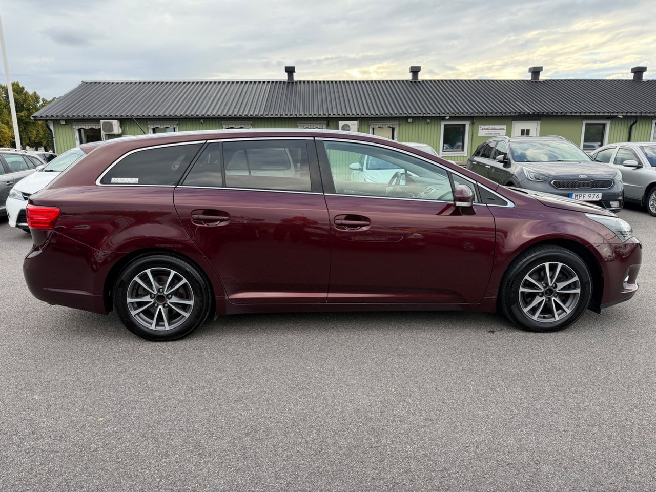 Toyota Avensis 2012, bild 6/10