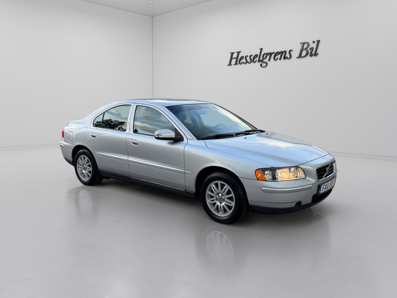Volvo S60 2.4 Kinetic 140hk, Ny kamrem 2007, bild 4/10