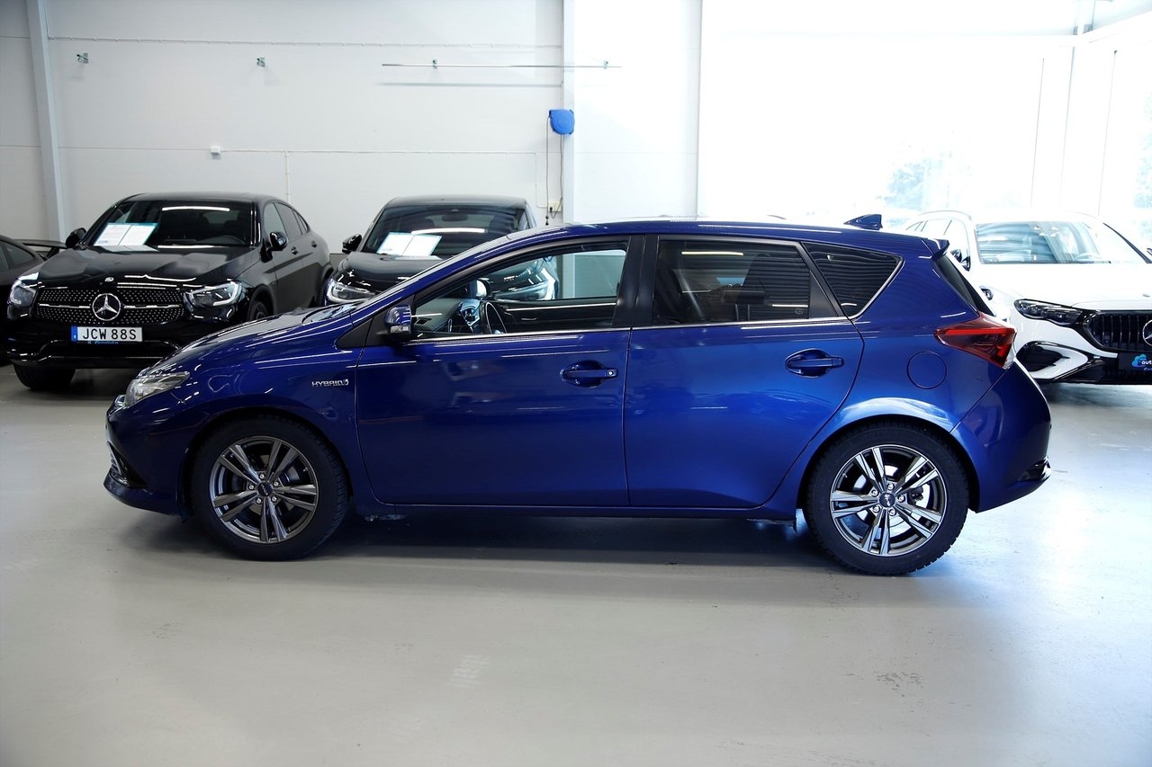 Toyota Auris Hybrid e-CVT AUT 2017, bild 3/12