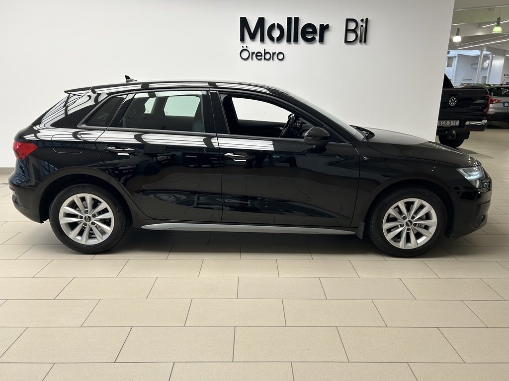 Audi A3 Sportback 35 TFSI 150hk PROLINE 2024, bild 4/22