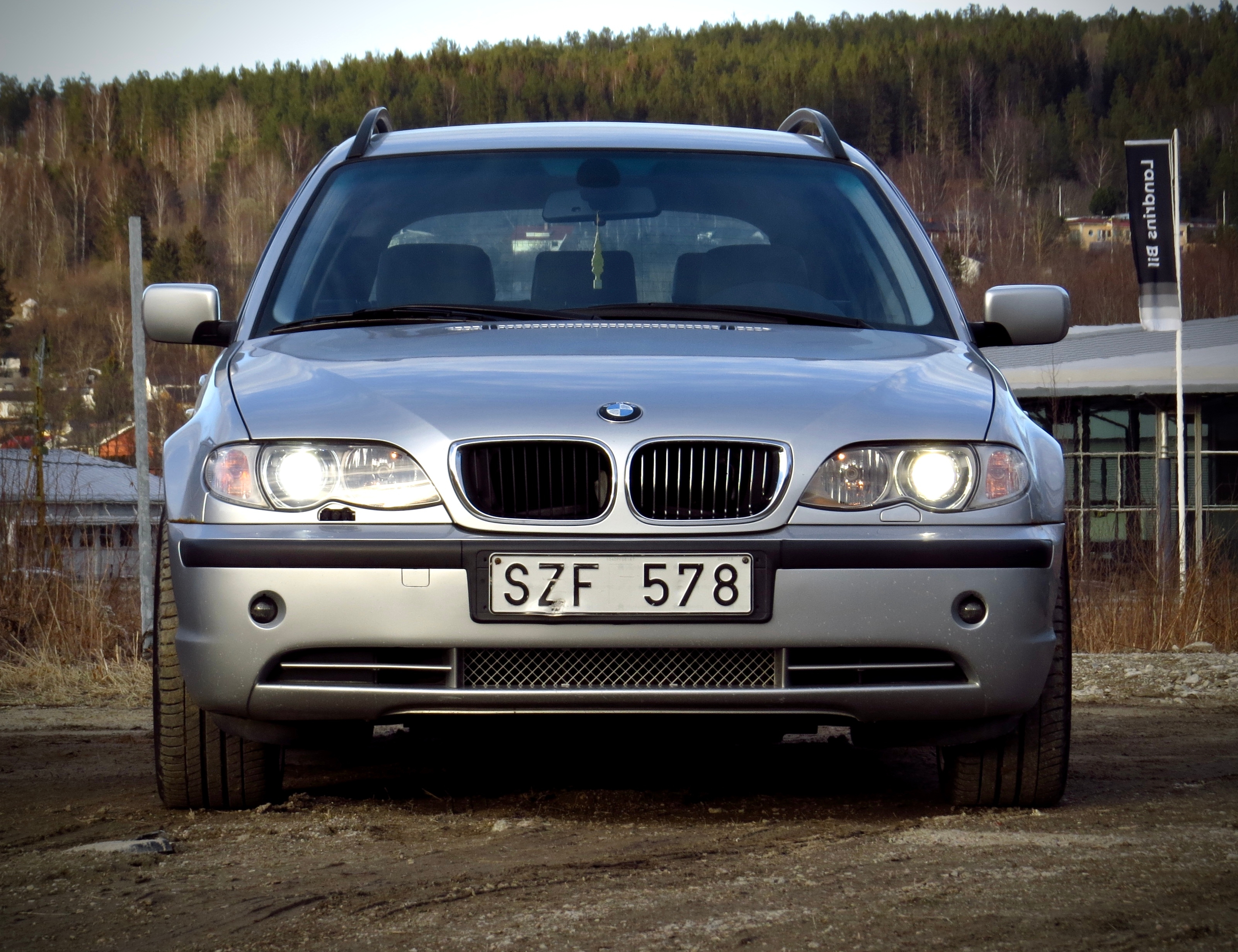 BMW 330