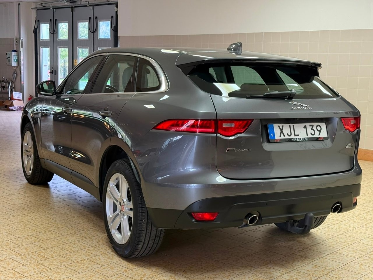 Jaguar F-Pace 25t AWD Euro 6 2018, bild 5/10