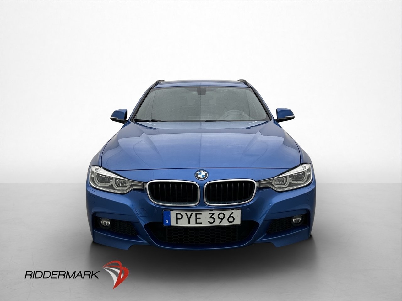 BMW 320 i xDrive 184hk M-Sport Cockpit 2019, bild 2/32