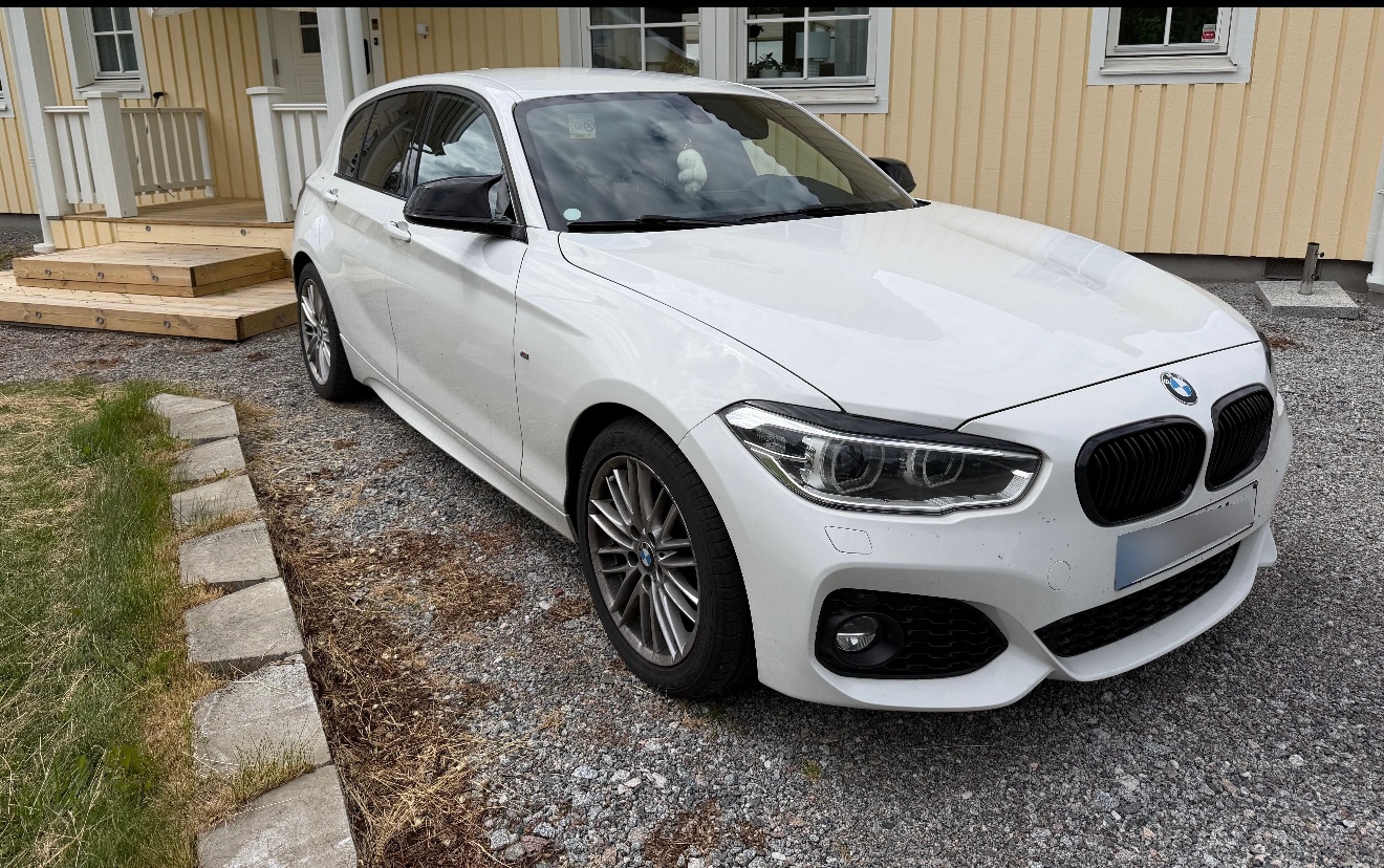 BMW 118 i 5-dörrars Manuell 2019, bild 2/5