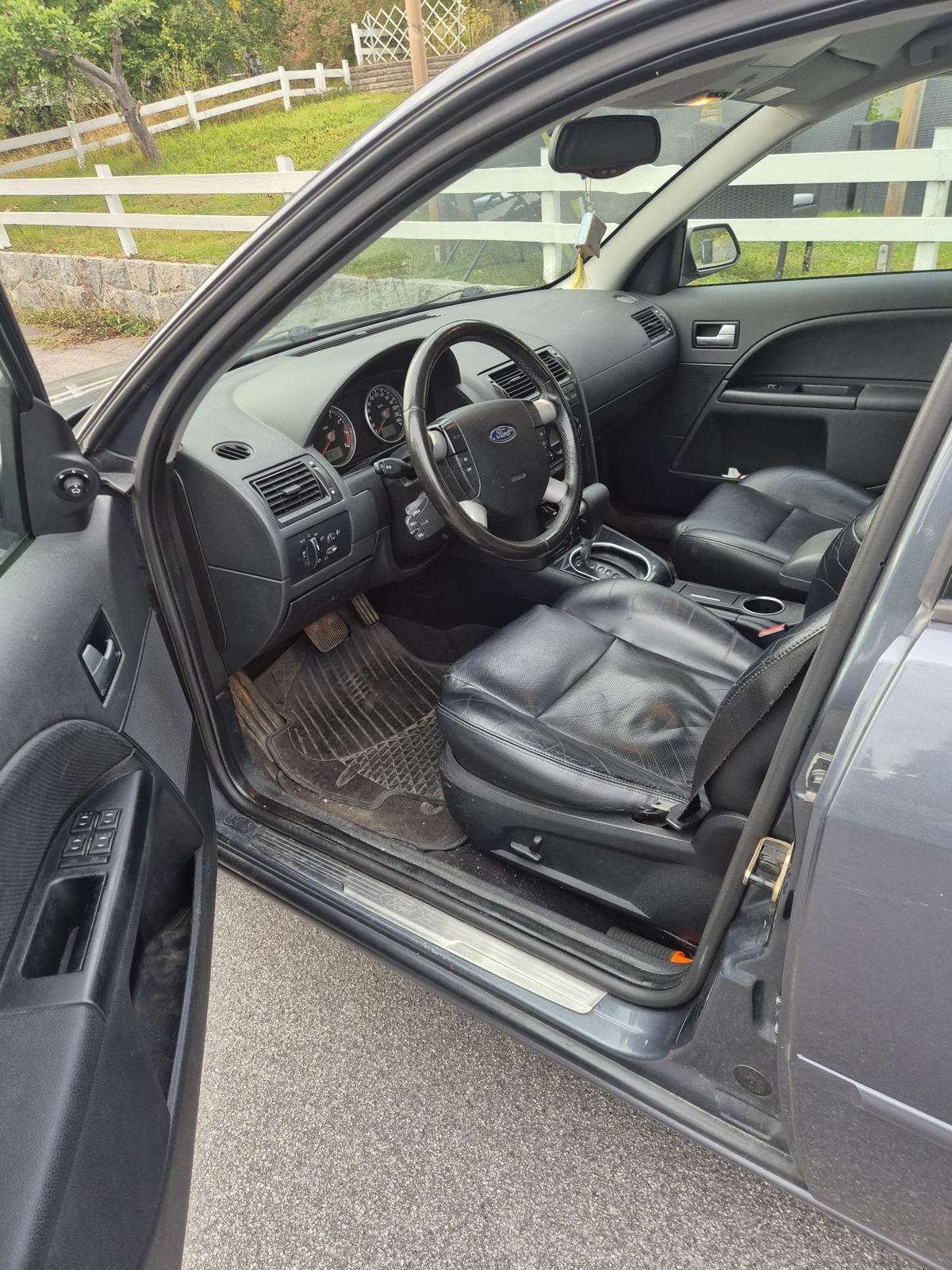 Ford Mondeo Kombi 2.0 Automatisk 2003, bild 6/10