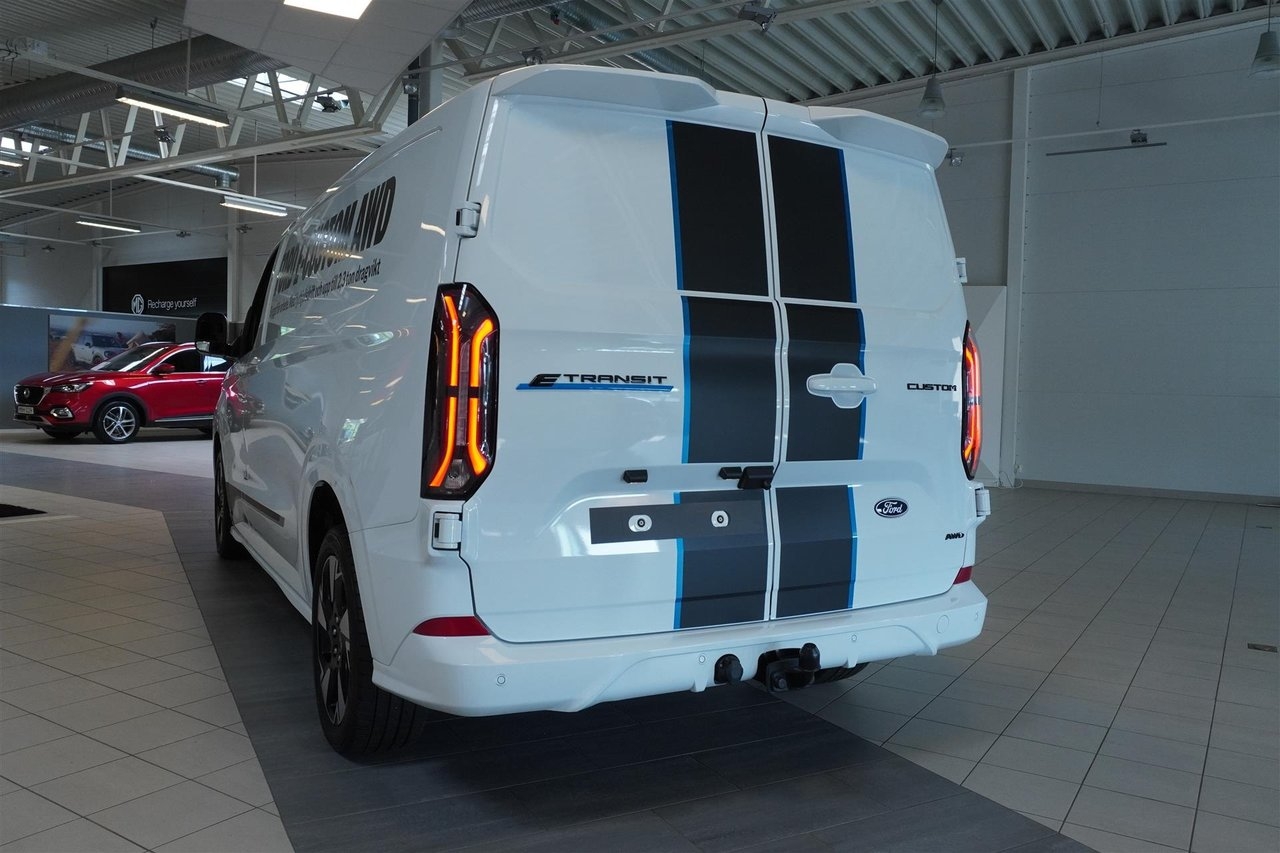 Ford Transit Custom 2026, photo 4/10