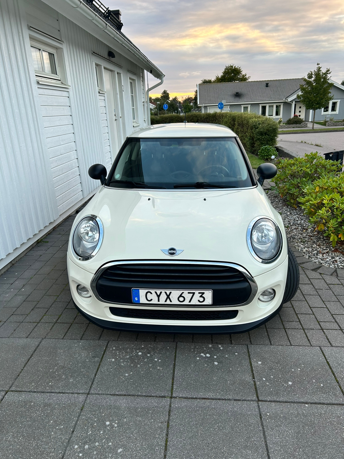 MINI One First 3-dörrars Manuell 2015, kuva 5/6