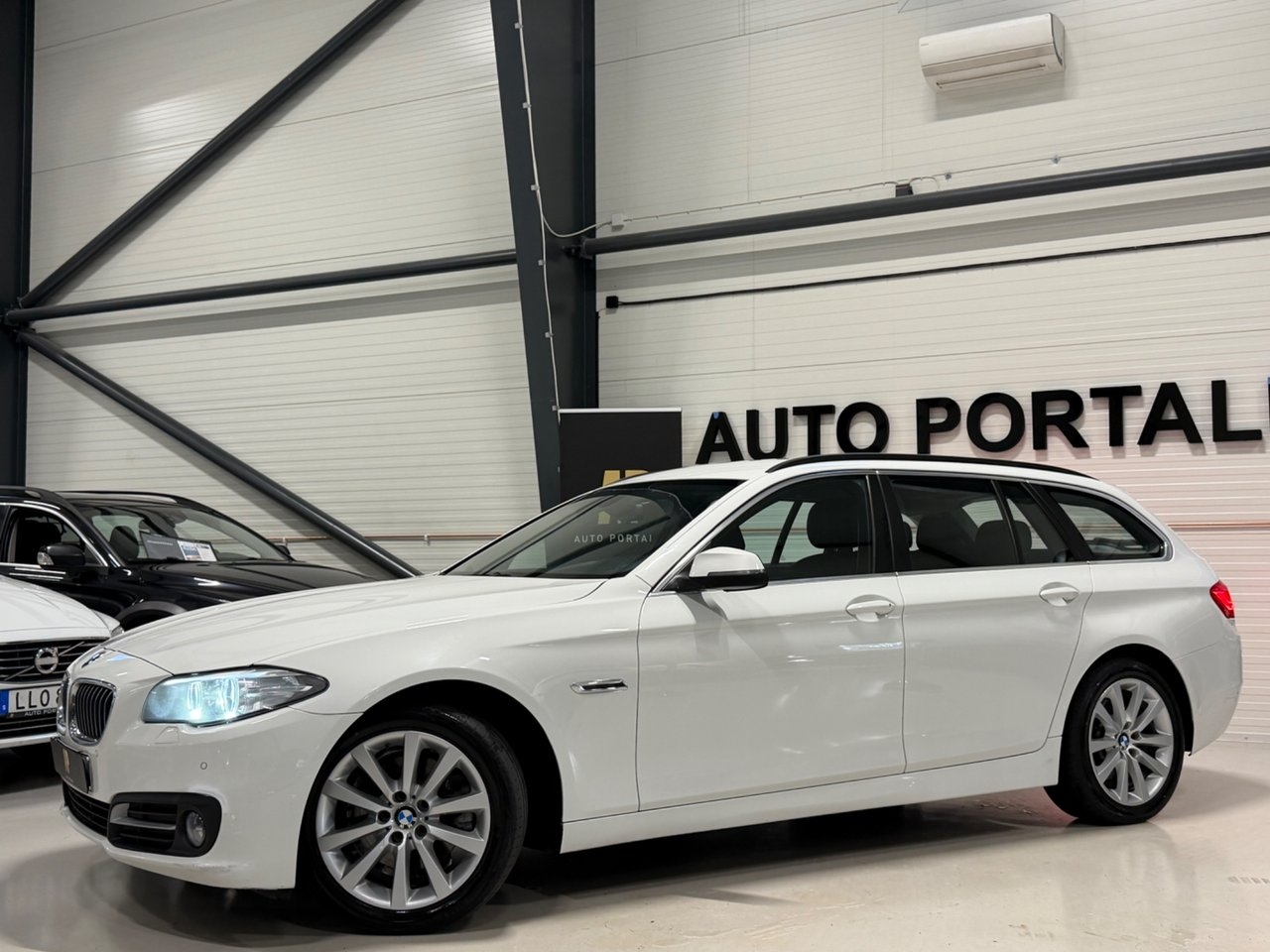 BMW 520 d xDrive Touring Steptronic 2017, photo 5/10