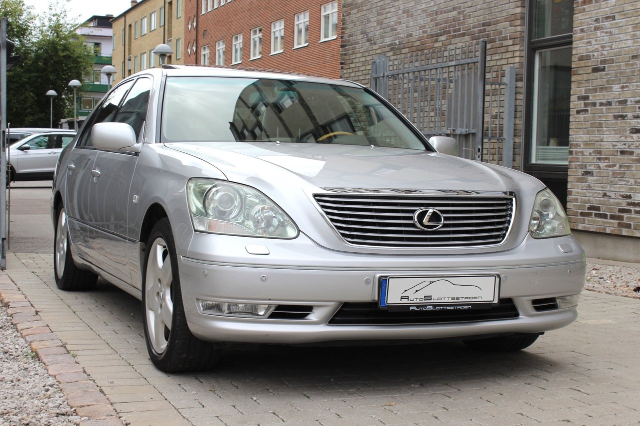 Lexus LS