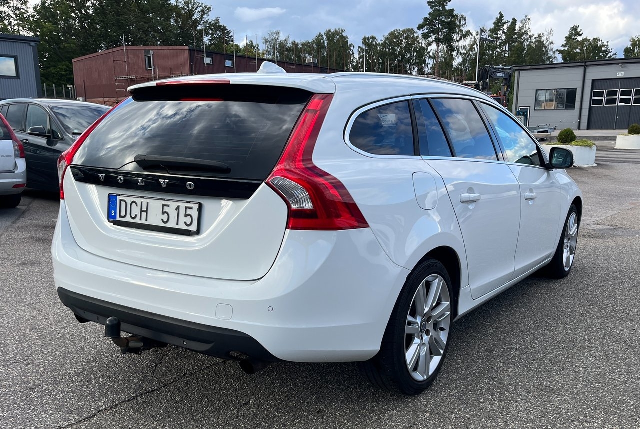 Volvo V60 T4 Powershift Summum Euro 5 2011, bild 3/10