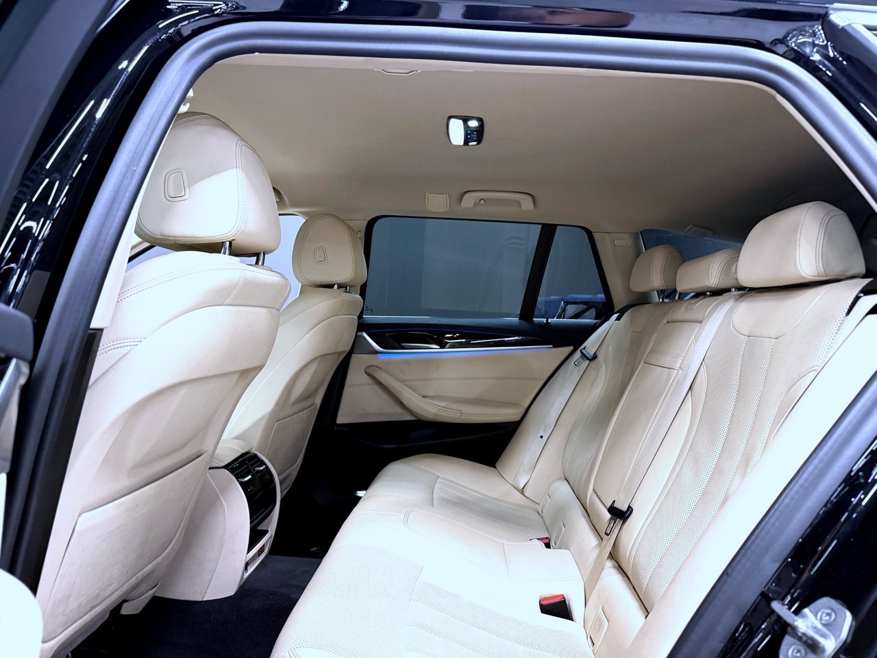 BMW 530 2022, kuva 6/10