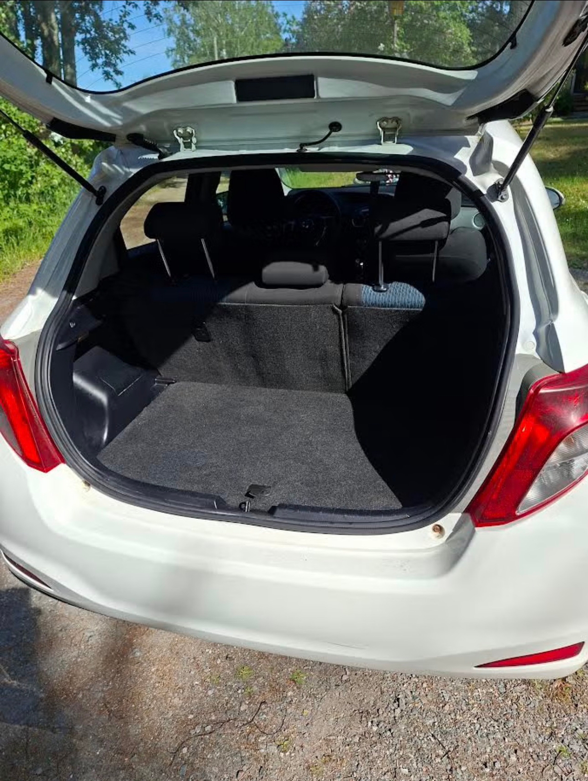 Toyota Yaris 2012, bild 6/10