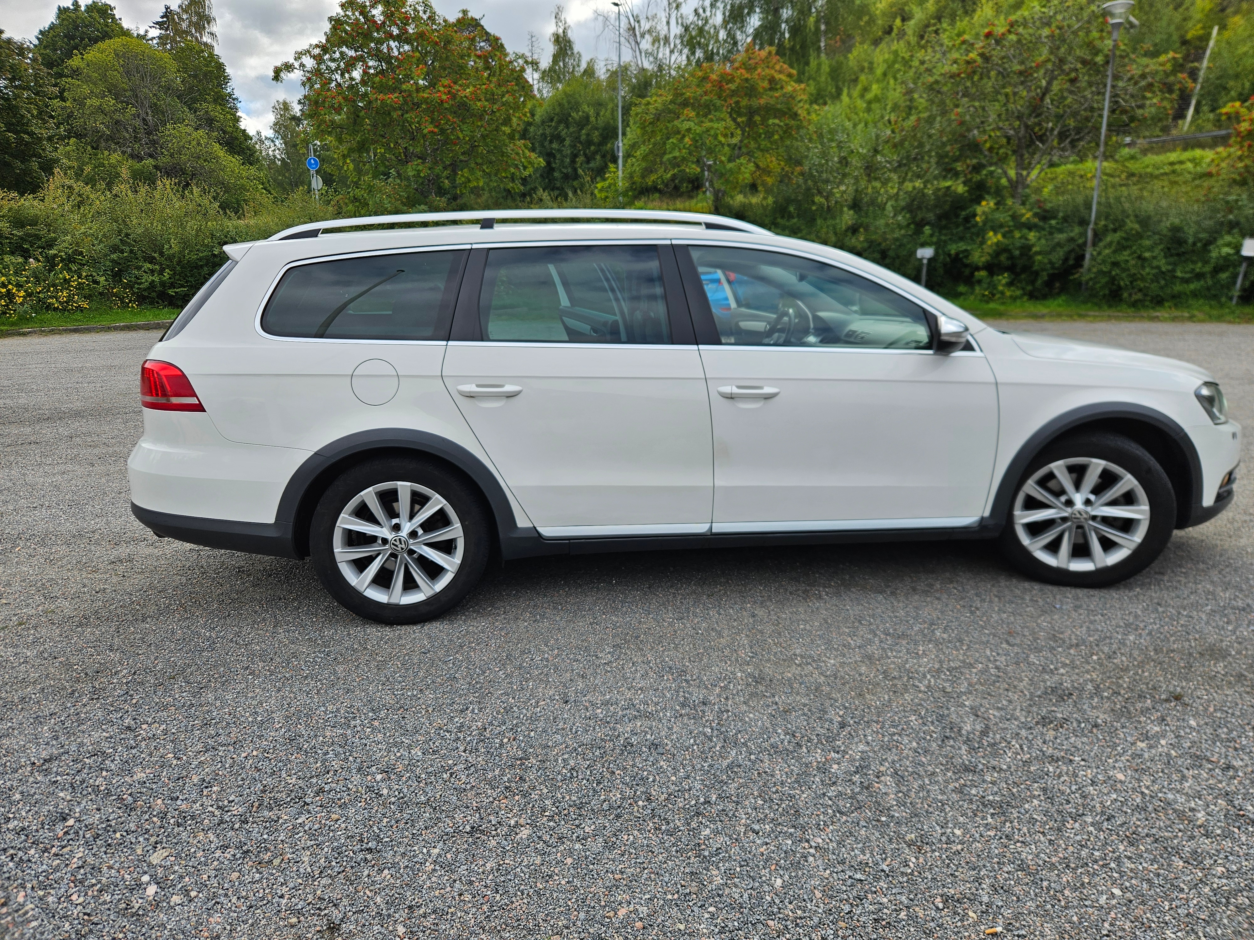 Volkswagen Passat 2013, bild 2/4