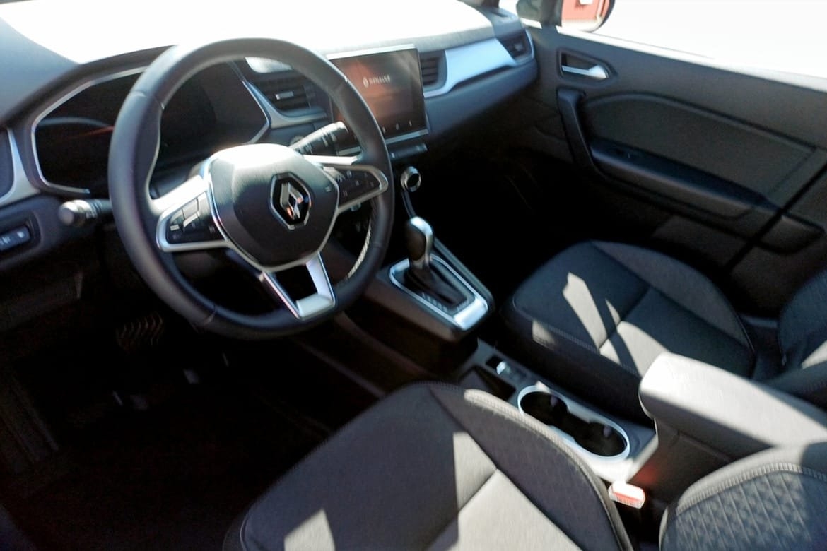 Renault Captur PHEV 160 Zen CVT 2022, bild 5/9
