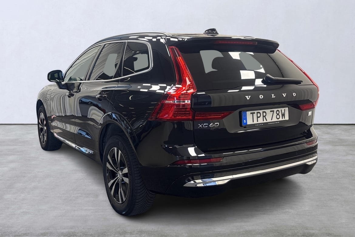 Volvo XC60 Recharge T6 II Core Edition 2024, photo 4/10