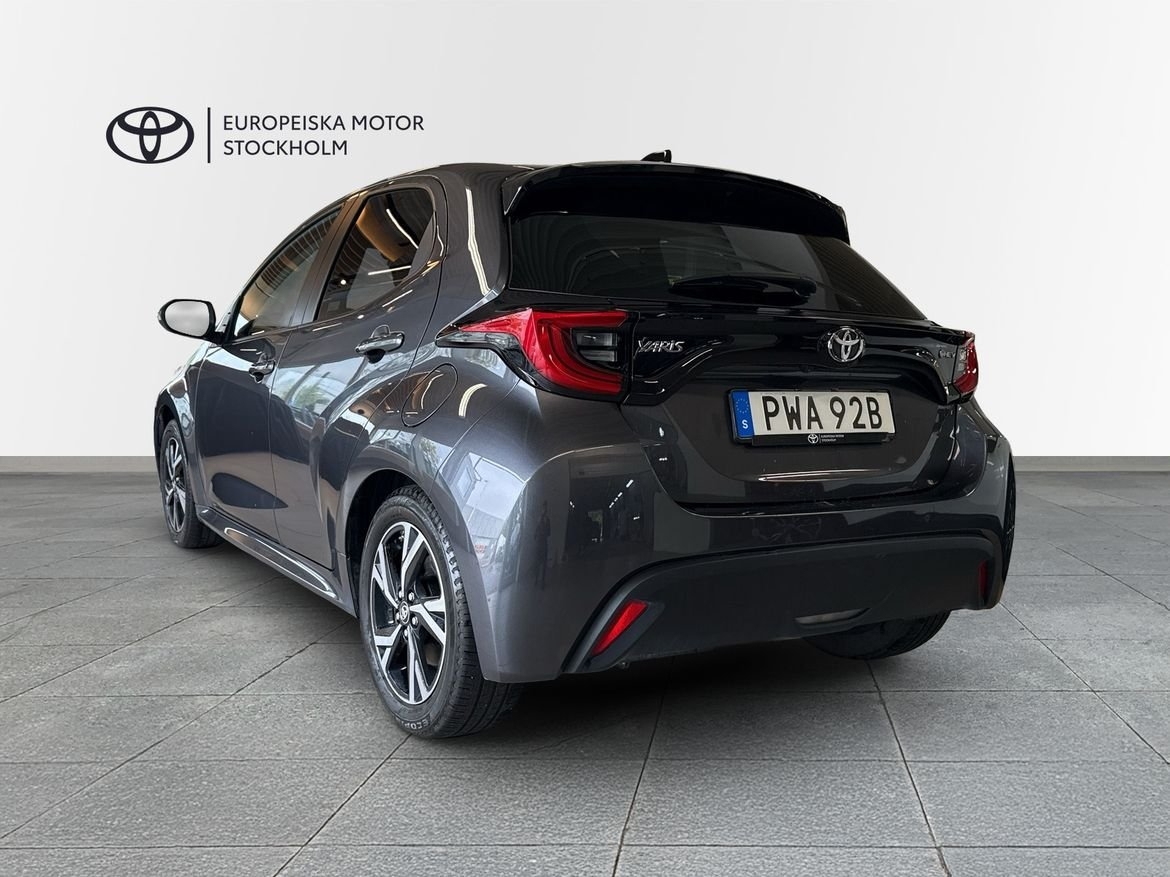 Toyota Yaris 2025, bild 2/10