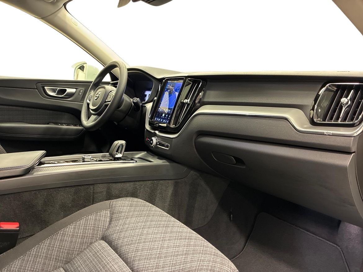 Volvo XC60 Recharge T6 Core Edition 2024, bild 4/14