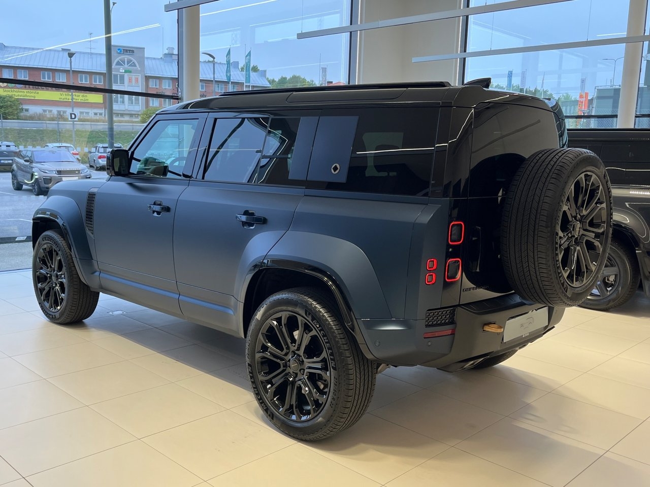 Land Rover Defender 110 OCTA V8 635hk 2026, kuva 2/7