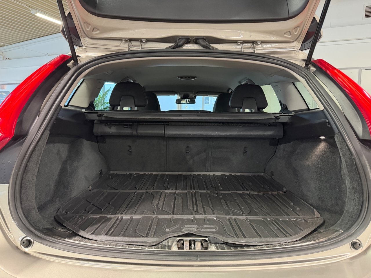 Volvo V60 2015, bild 5/10