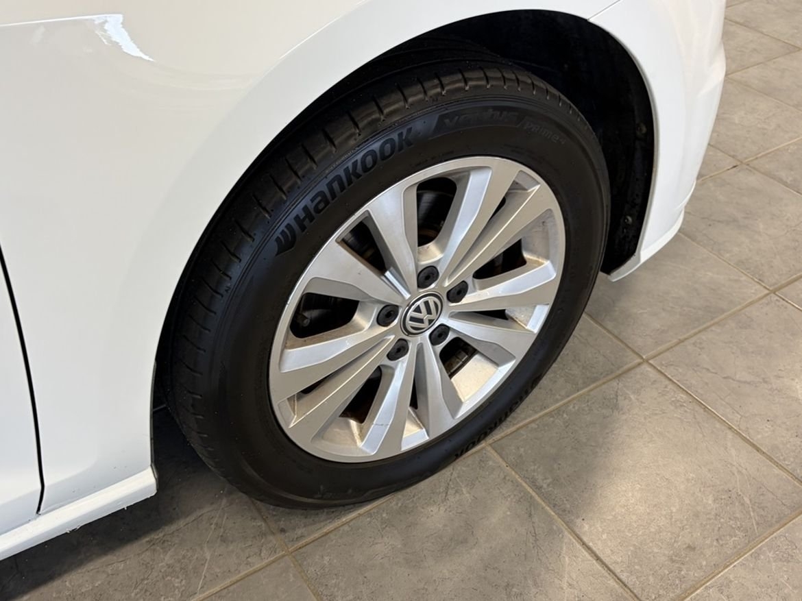 Volkswagen Golf 1.0 TSI 110hk 2018, bild 2/17
