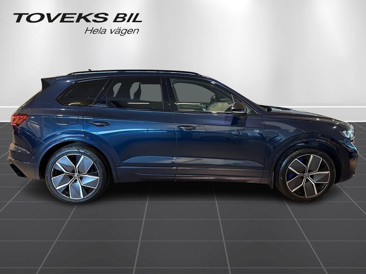 Volkswagen Touareg 3.0 250TSI 2024, bild 2/26