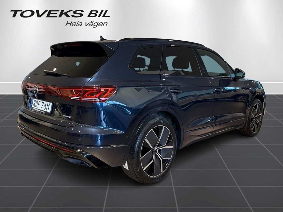 Volkswagen Touareg 3.0 250TSI 2024, bild 3/26