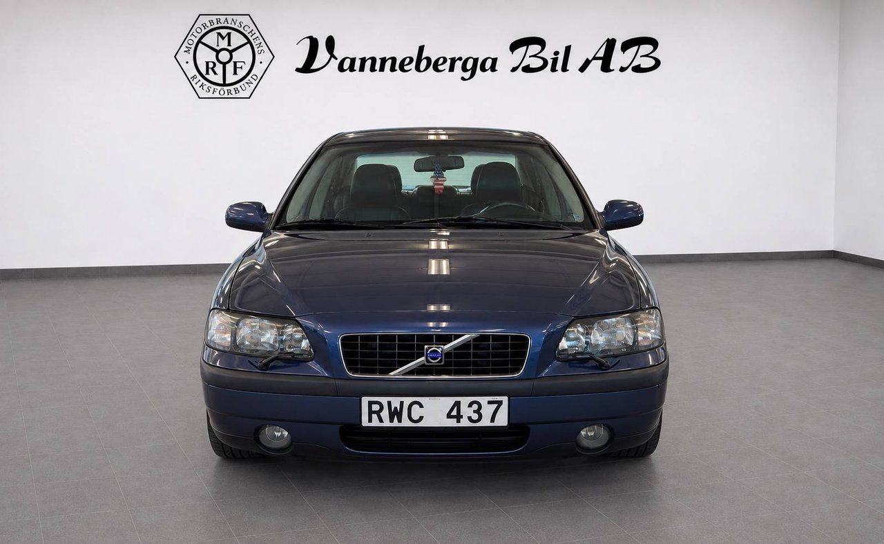 Volvo S60 T5 – En samlarbil med karaktär 2001, bild 2/10