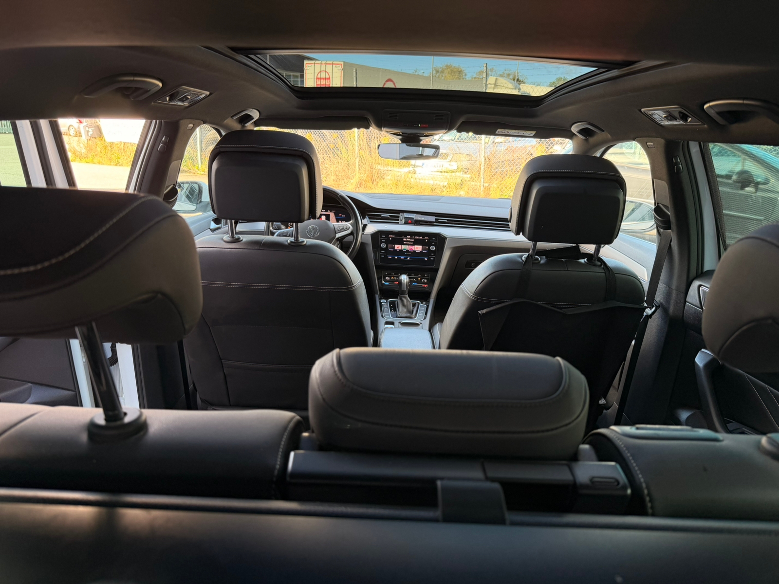 Volkswagen Passat 2021, bild 6/9