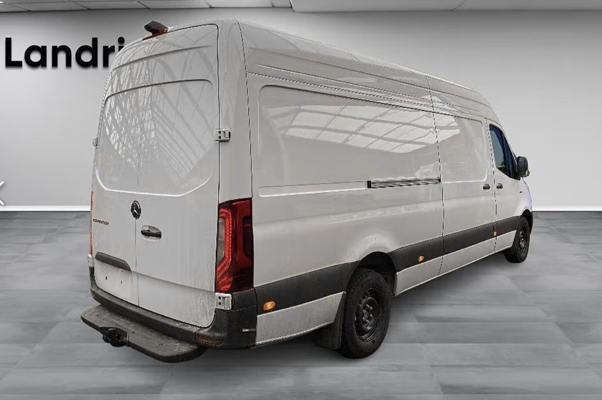 Mercedes-Benz eSprinter 2026, photo 4/10