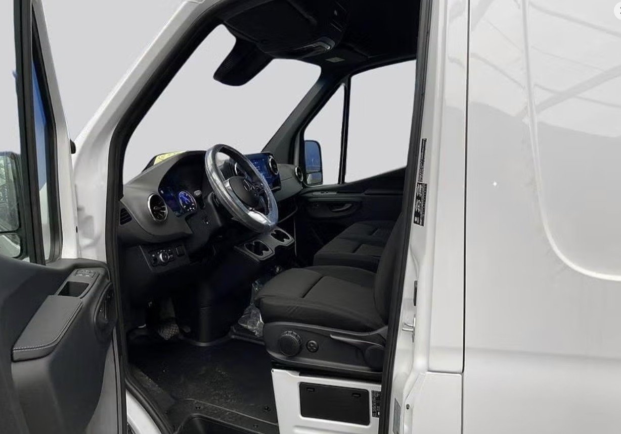 Mercedes-Benz eSprinter 2026, photo 5/10