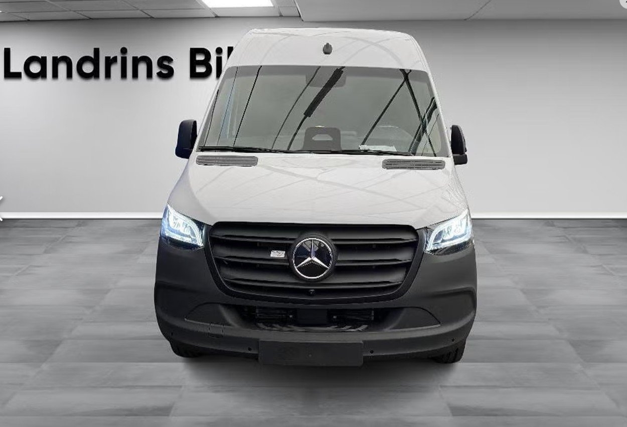 Mercedes-Benz eSprinter 2026, photo 3/10