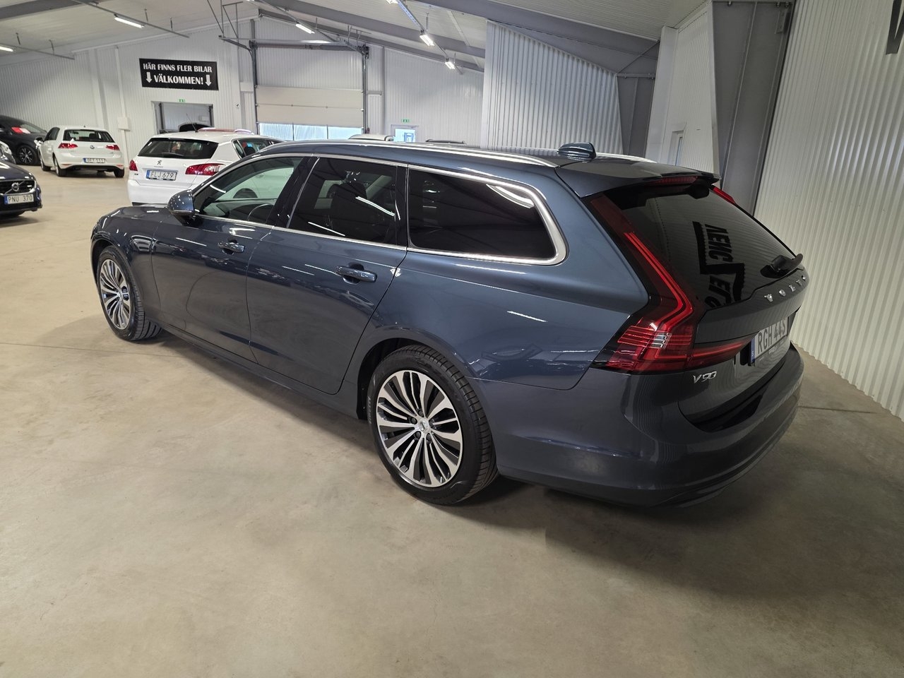 Volvo V90 B4 Aut Momentum Adv SE H/K 2021, photo 5/9