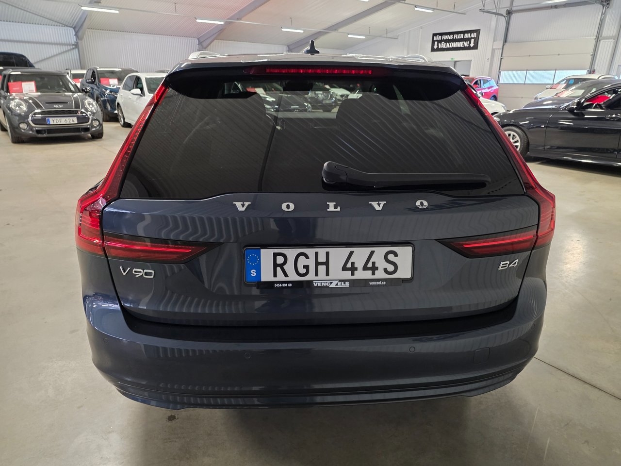 Volvo V90 B4 Aut Momentum Adv SE H/K 2021, photo 4/9