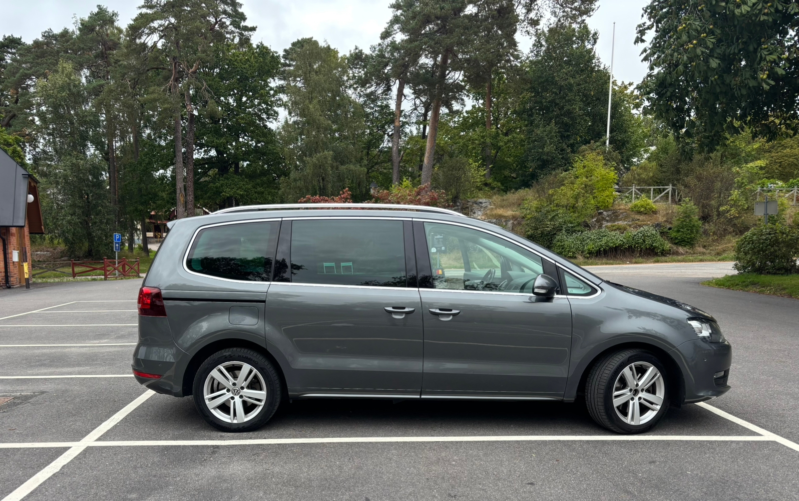 Volkswagen Sharan 2017, bild 3/10