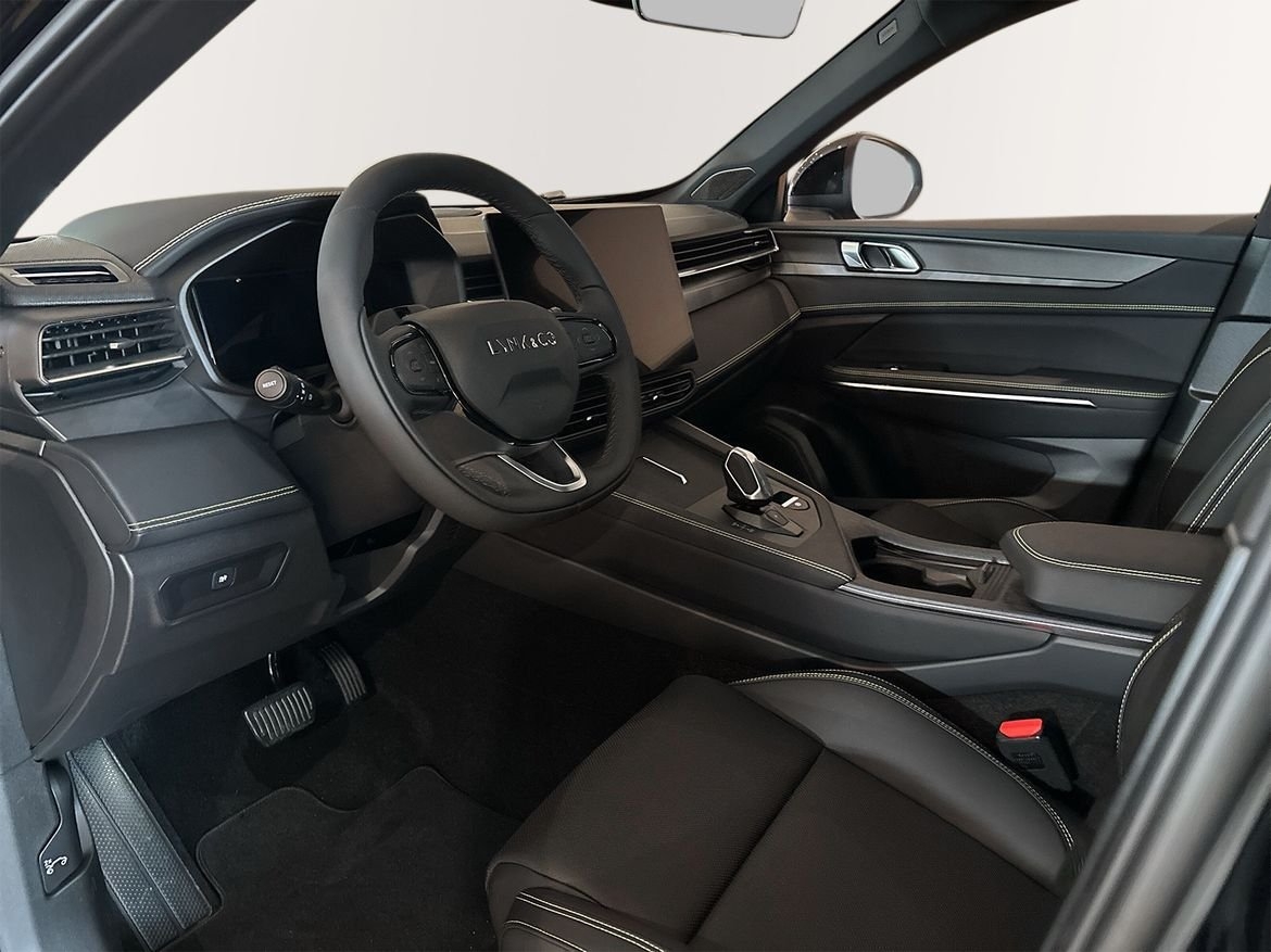 Lynk & Co 01 More PHEV 2026, bild 7/10