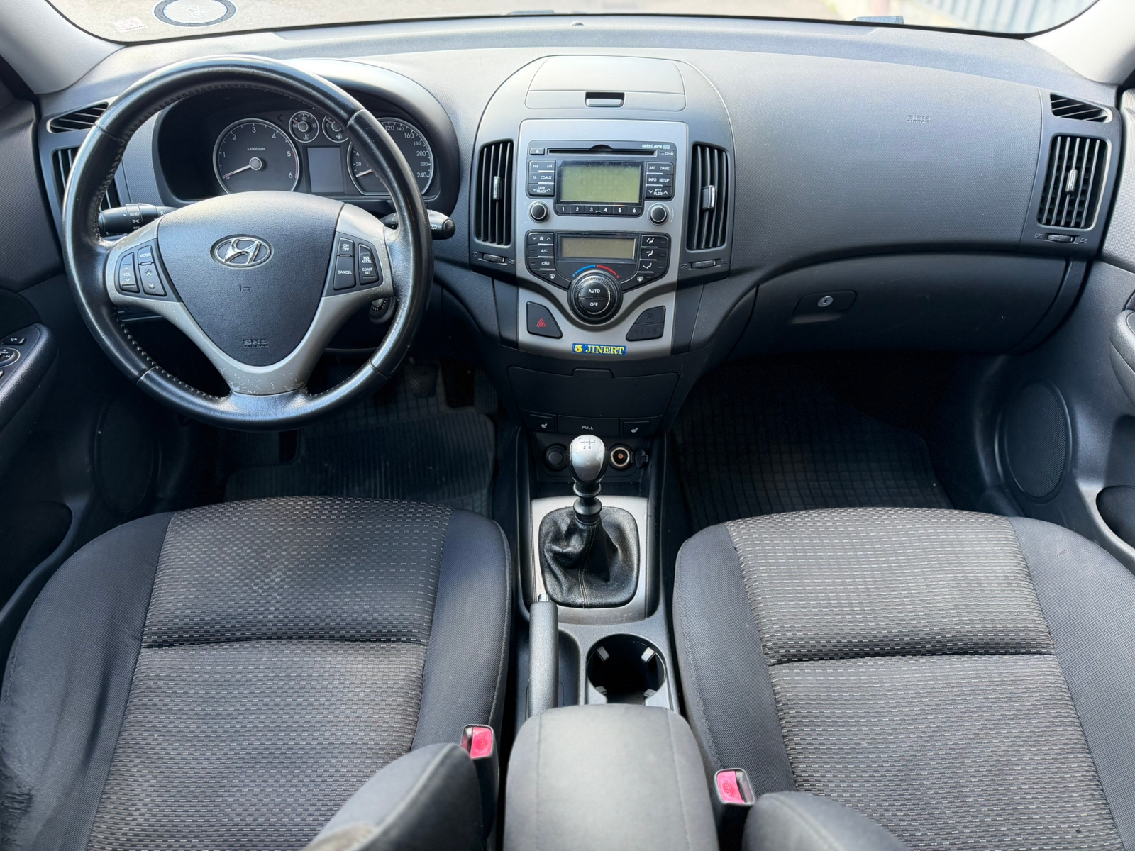 Hyundai i30 1.6 CRDi Manuell 2009, bild 7/9