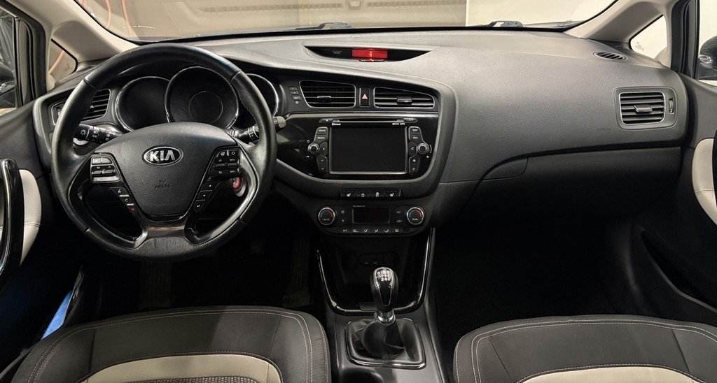 Kia Ceed 2015, bild 7/10