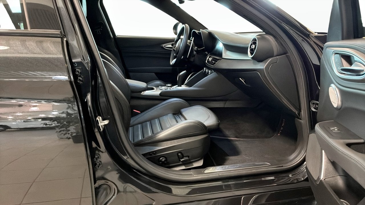 Alfa Romeo Giulia 2022, bild 3/8