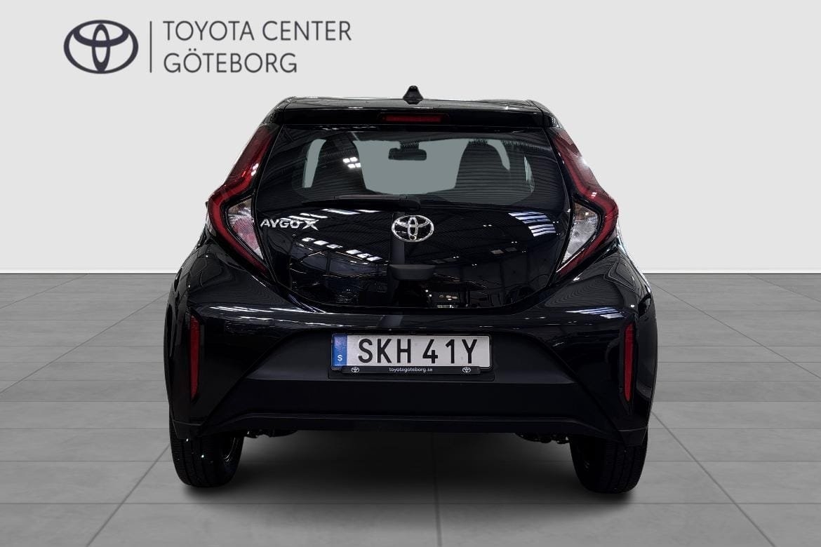 Toyota Aygo X 1,0 M5 PLAY 2025, bild 6/10