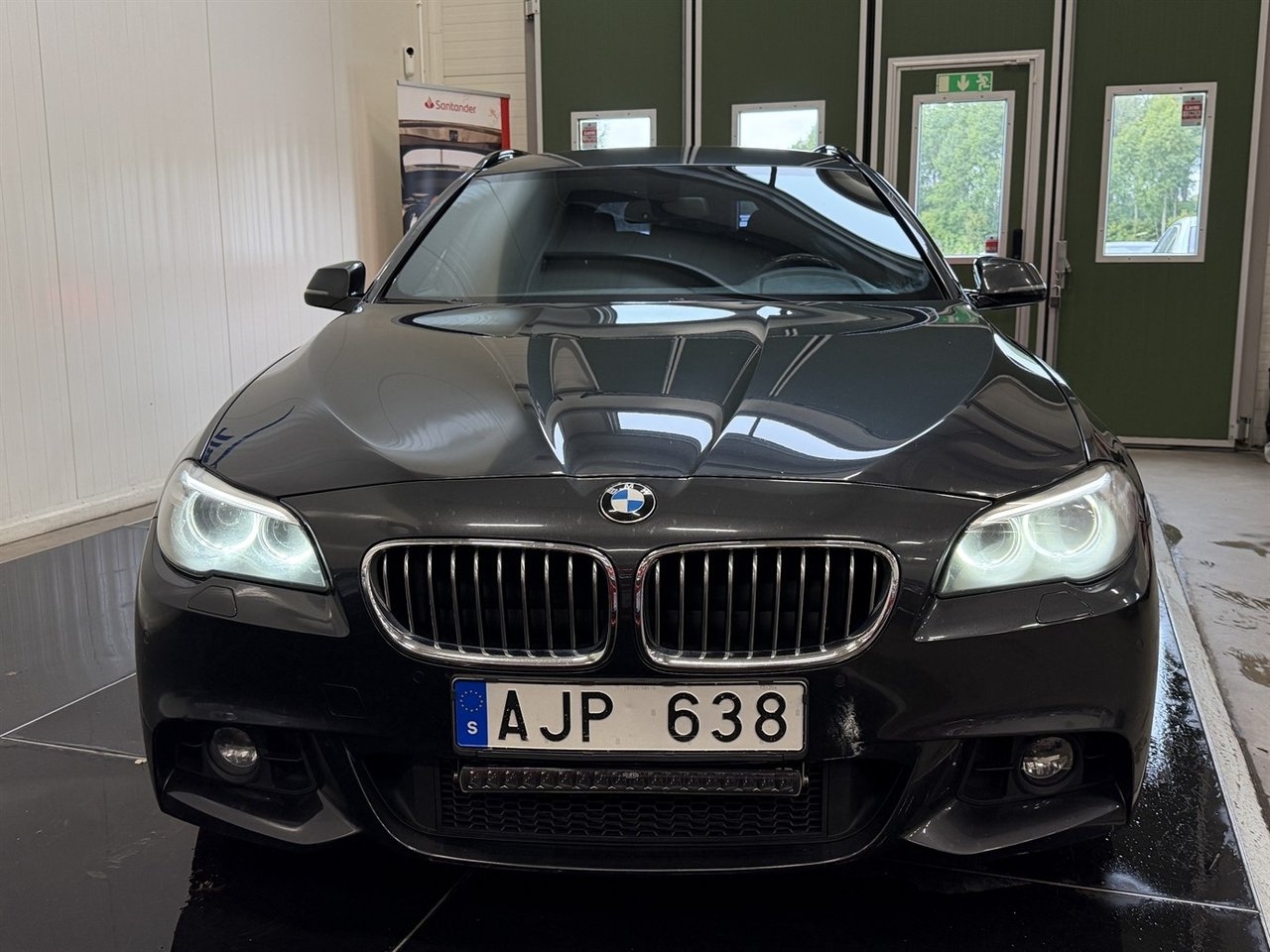 BMW 530 2014, photo 6/10