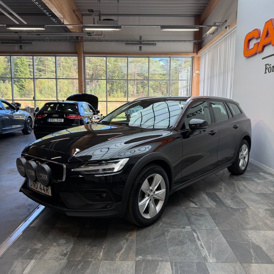 Volvo V60 Cross Country 2021, kuva 5/14