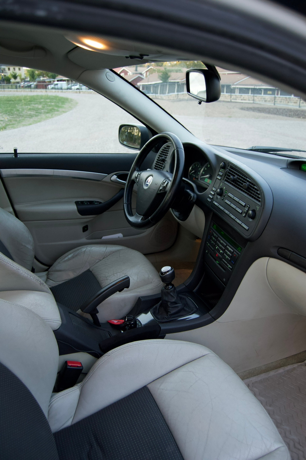 Saab 9-3 SportSedan 2.0 T Manuell 2003, bild 7/8