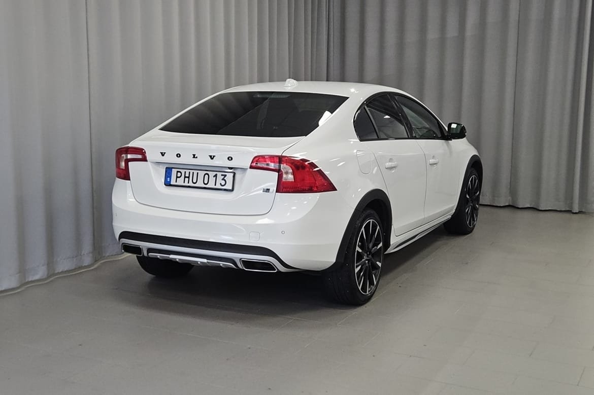 Volvo S60 Cross Country 2018, kuva 3/10