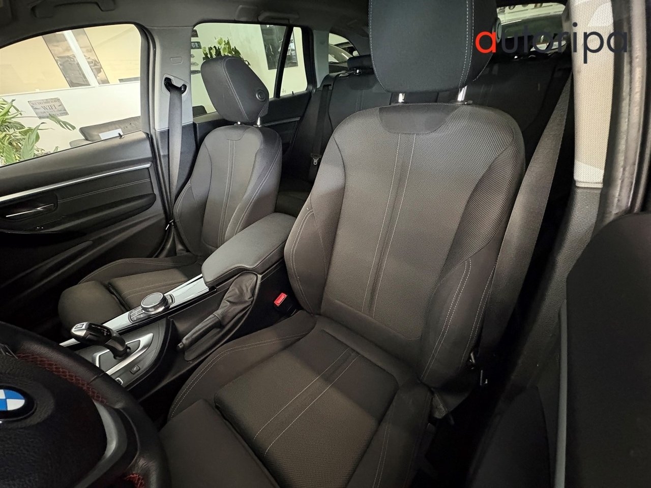 BMW 320 2019, bild 7/10