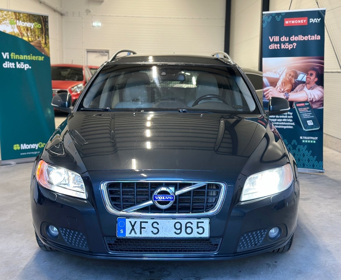 Volvo V70 2012, photo 2/10