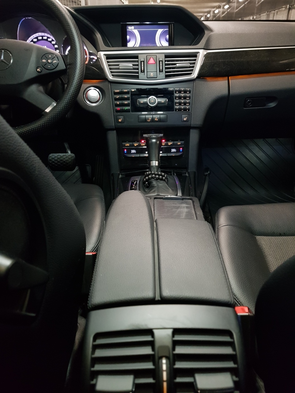 Mercedes-Benz E 2009, bild 4/10
