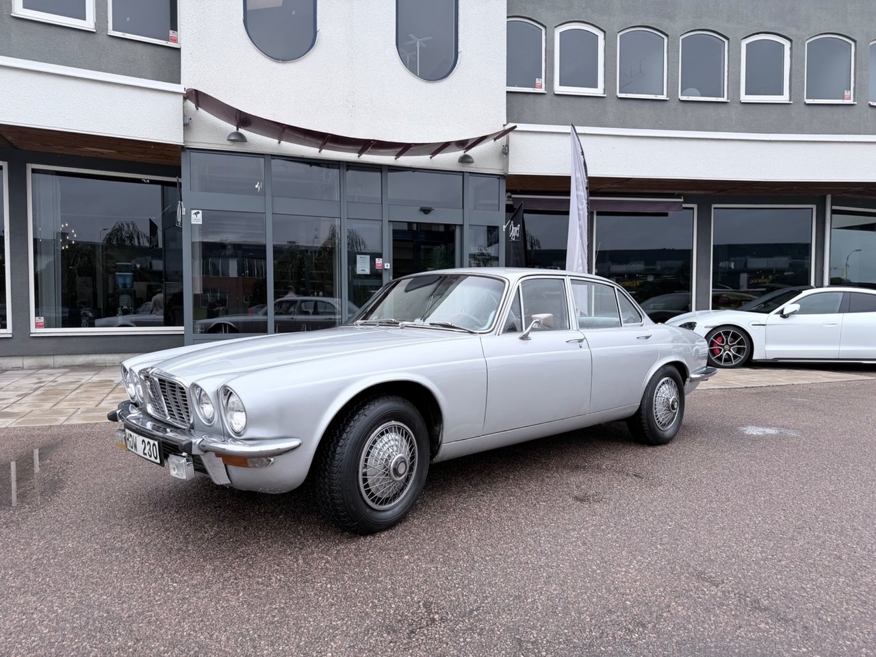 Jaguar XJ